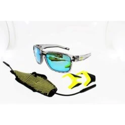 Lunettes De Soleil Julbo Shield M Gris Bleu Polarisé , Coques Amovibles -Surf Soldes Magasin lunettes de soleil julbo shield m gris bleu polarise coques amovibles 4