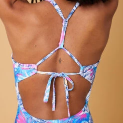 MAILLOT DE BAIN DE SURF 1 PIÈCE FEMME AVEC DOUBLE RÉGLAGE DOS BEA JIMA WHITE 9 MAILLOT DE BAIN DE SURF 1 PIÈCE FEMME AVEC DOUBLE RÉGLAGE DOS BEA JIMA WHITE -Surf Soldes Magasin maillot de bain de surf 1 piece femme avec double reglage dos bea jima white 4