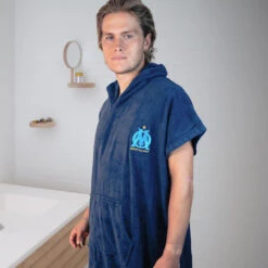Poncho De Bain Adulte 100% Coton Football Marseille - Logo 7 Poncho De Bain Adulte 100% Coton Football Marseille - Logo -Surf Soldes Magasin poncho de bain adulte 100 coton football marseille logo 3